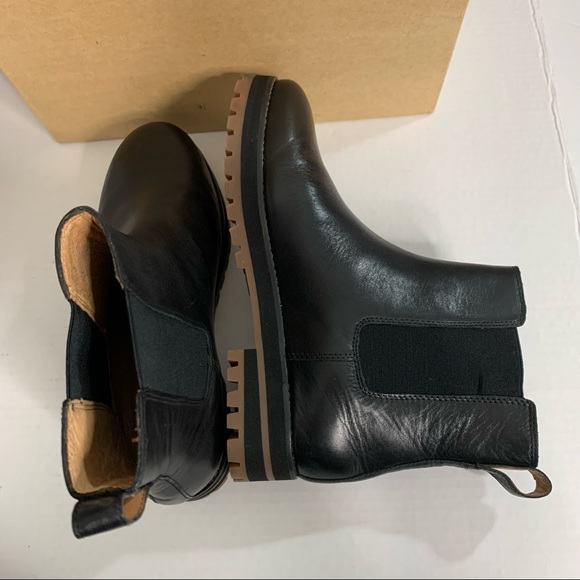 Madewell True Black Lugsole Chelsea Boot in Leather size 8.5 - Picture 2 of 7